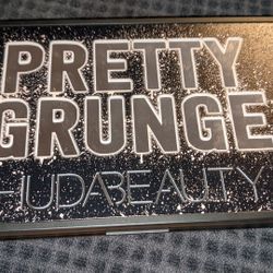 Huda Palette, Pretty Grunge 