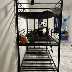 ISO Twin mattresses For kids 