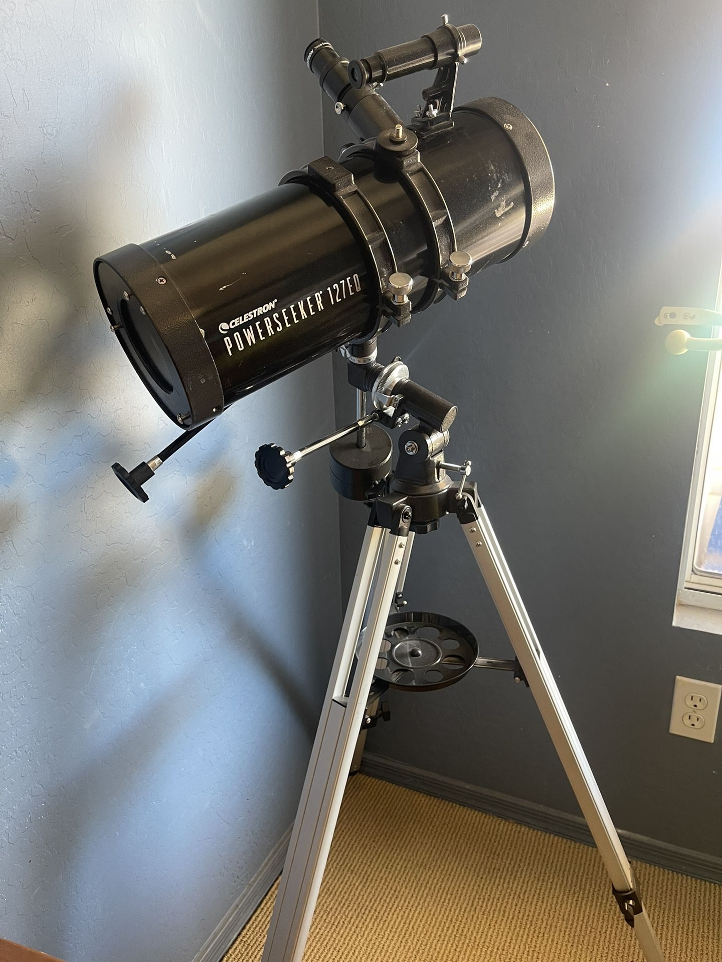 Telescope with Tripod