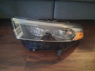 2022 / 2024 Ford Explorer headlights oem