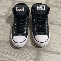Men’s Converse Size 9