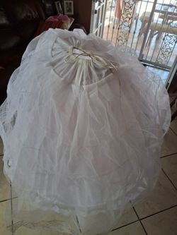 CRINOLINE