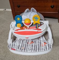 Fisher-Price Premium Sit-Me-Up Floor Seat with Toy Tray (Peek-a-Boo Fox edition)