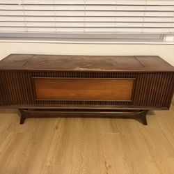 Mid Century Stereo Console 