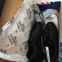 WOMEN’S WORK SHOES