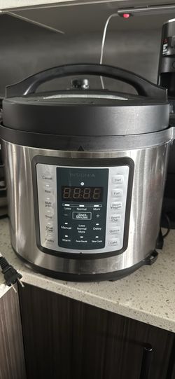 Insignia 6 QT pressure cocker