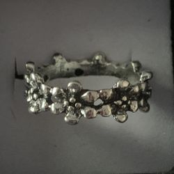 Beautiful Silver Ring - Size 6