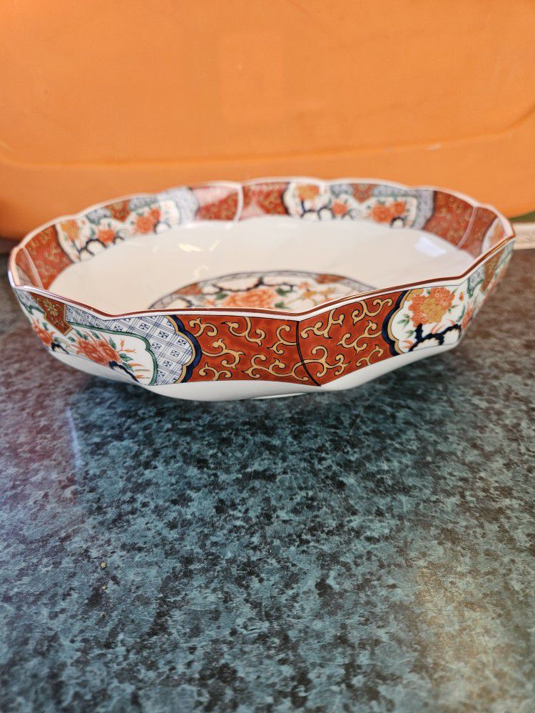 Japanese Imari Floral Porcelain Bowl