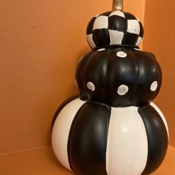 8 inch tall ceramic topiary pumpkin 
