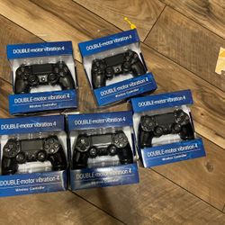 3 Ps4 Controllers 