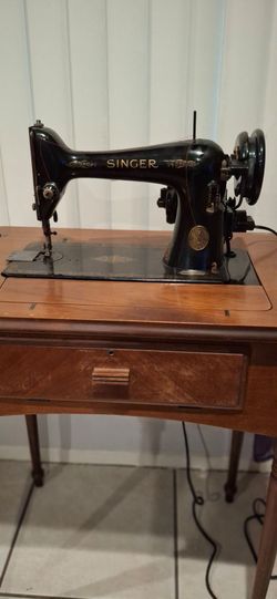 Antique Singer Sewing Machine with table
