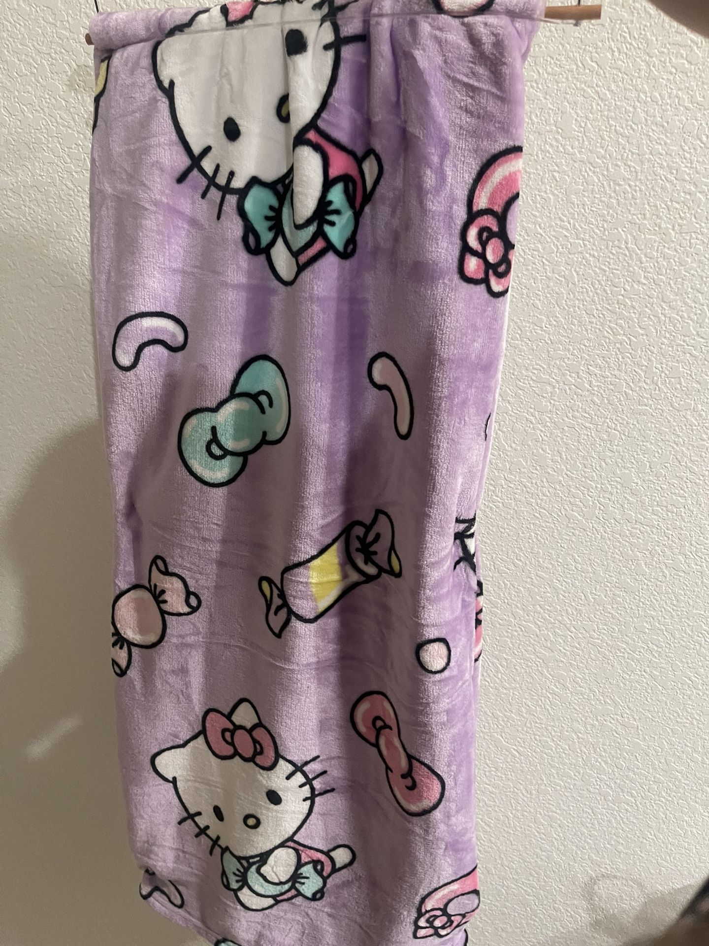 Hello Kitty Blanket