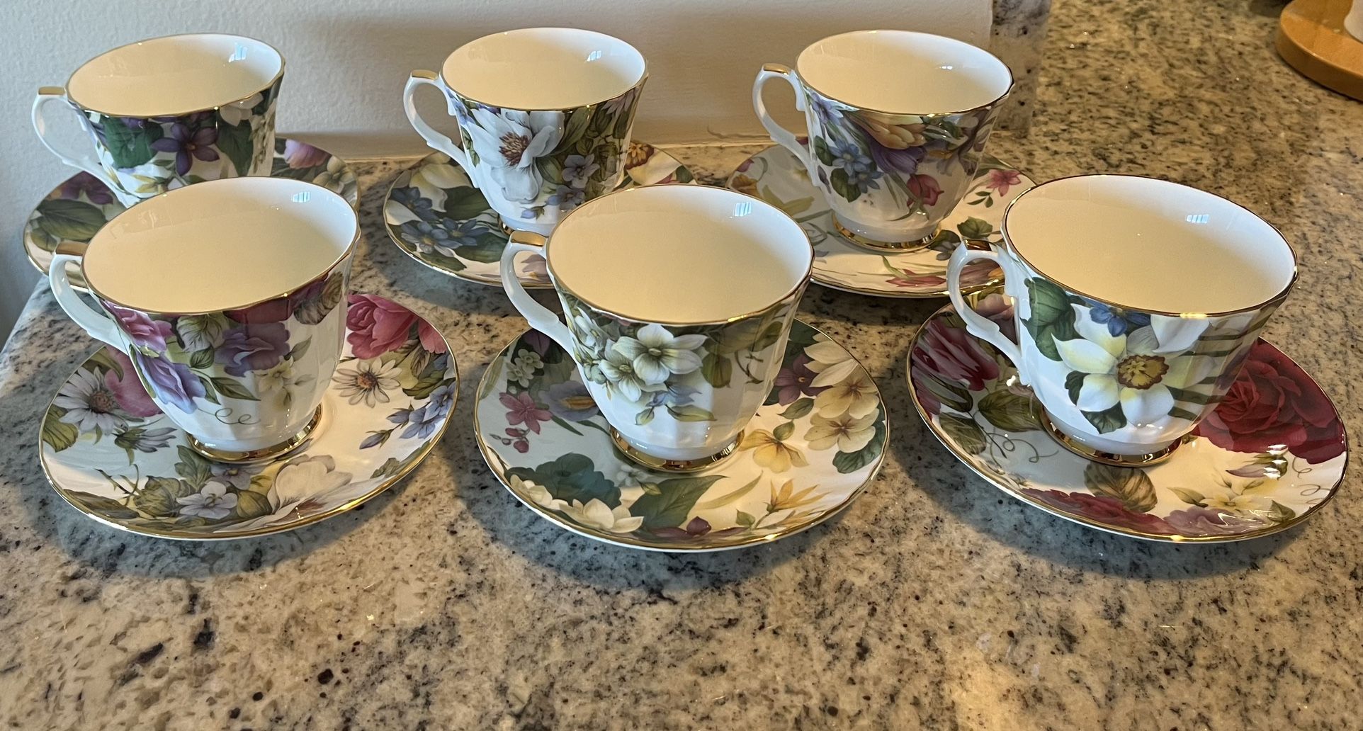 DUTCHESS Teacups & Saucers England Fine Bone China- set of 6