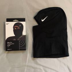 Nike Pro Therma-FIT Football Hood
