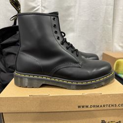 Dr. Martens 1460 Smooth Leather Mens Boots