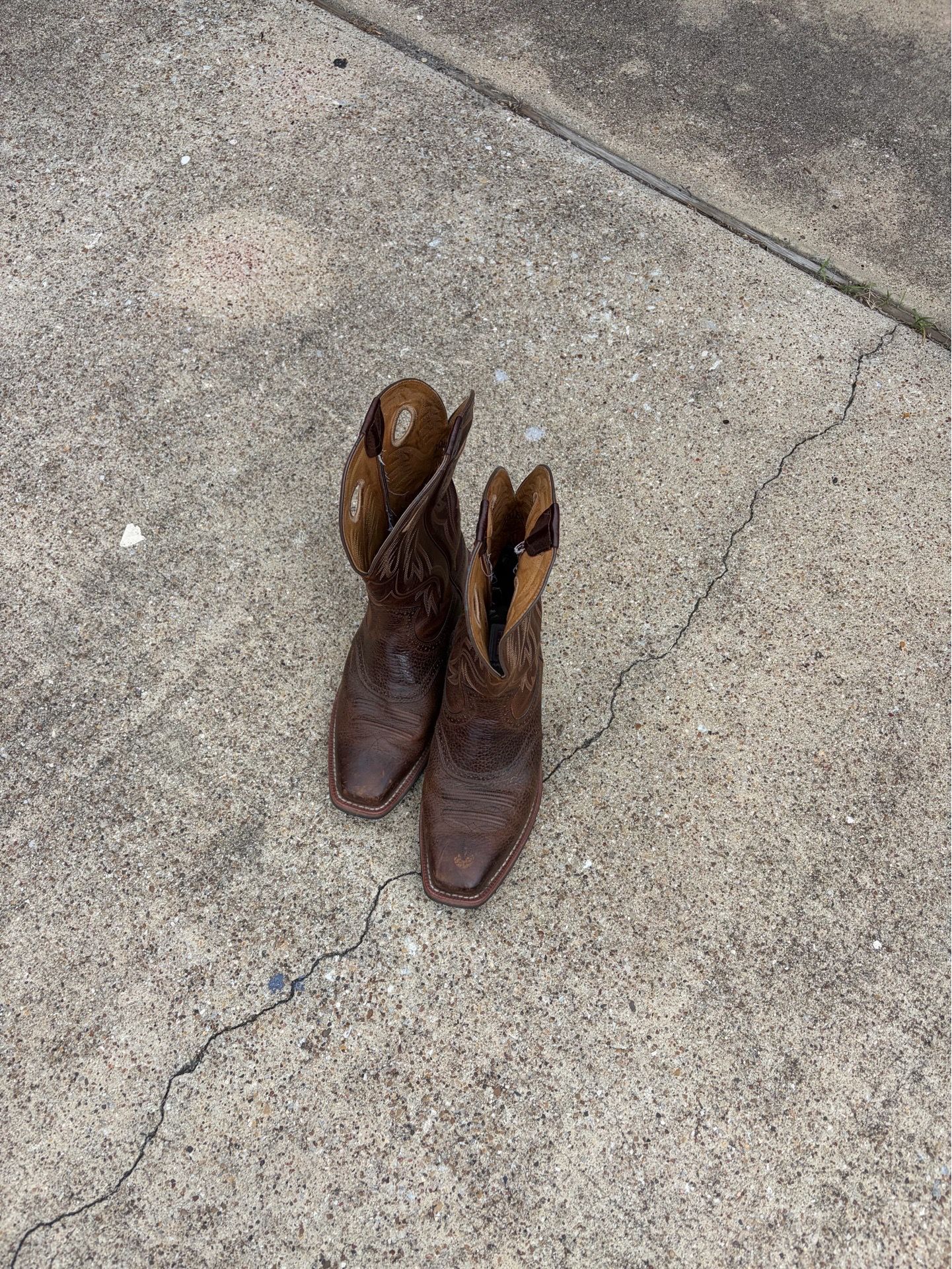 Ariat men’s 10.5EE work boots
