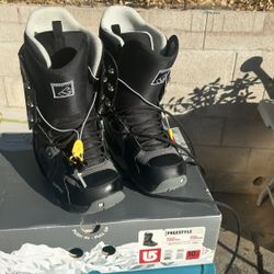 Freestyle Snowboarding Boots