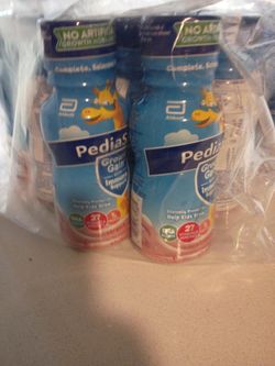 PediaSure shakes strawberry 24 in a Case