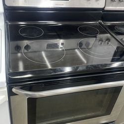 Frigidaire stove good condition