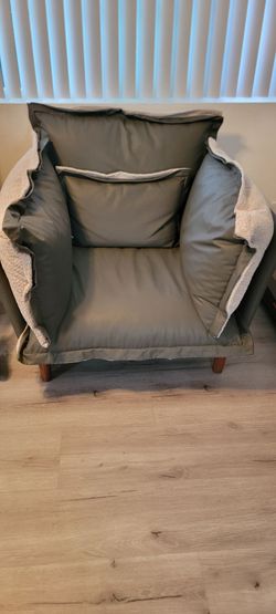 Single Sofa Lounge