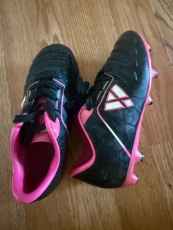 Kids soccer cleats