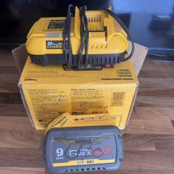 DEWALT 20V/60V MAX FLEXVOLT Lithium-Ion 9.0Ah Battery and Charger Starter Kit