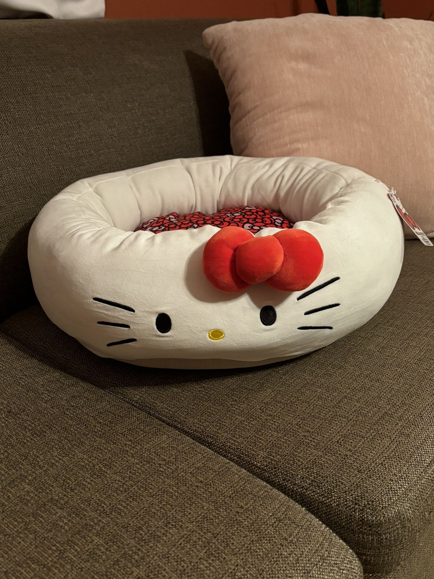 Hello Kitty Pet Bed