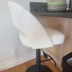 Adjustable barstool (1)