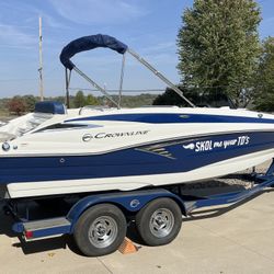 2021 Crownline E205 xs