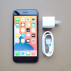 iPhone 8 - UNLOCKED - Like New 