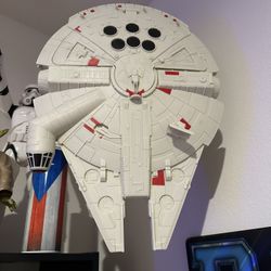 Star Wars Millenium Falcon Popcorn Bucket