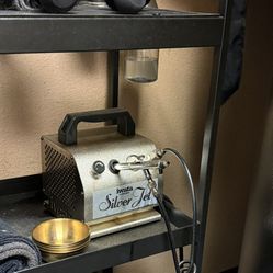 Iwata Silver Jet Airbrush machine and gun