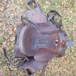 Full Size Leather Horse Saddle