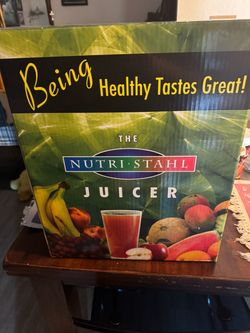 Nutri-Stahl Juicer in Box