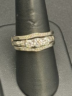 14kk white gold and diamond ring