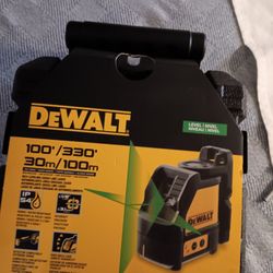 DEWALT Selt Leveling Cross Line Lazer 