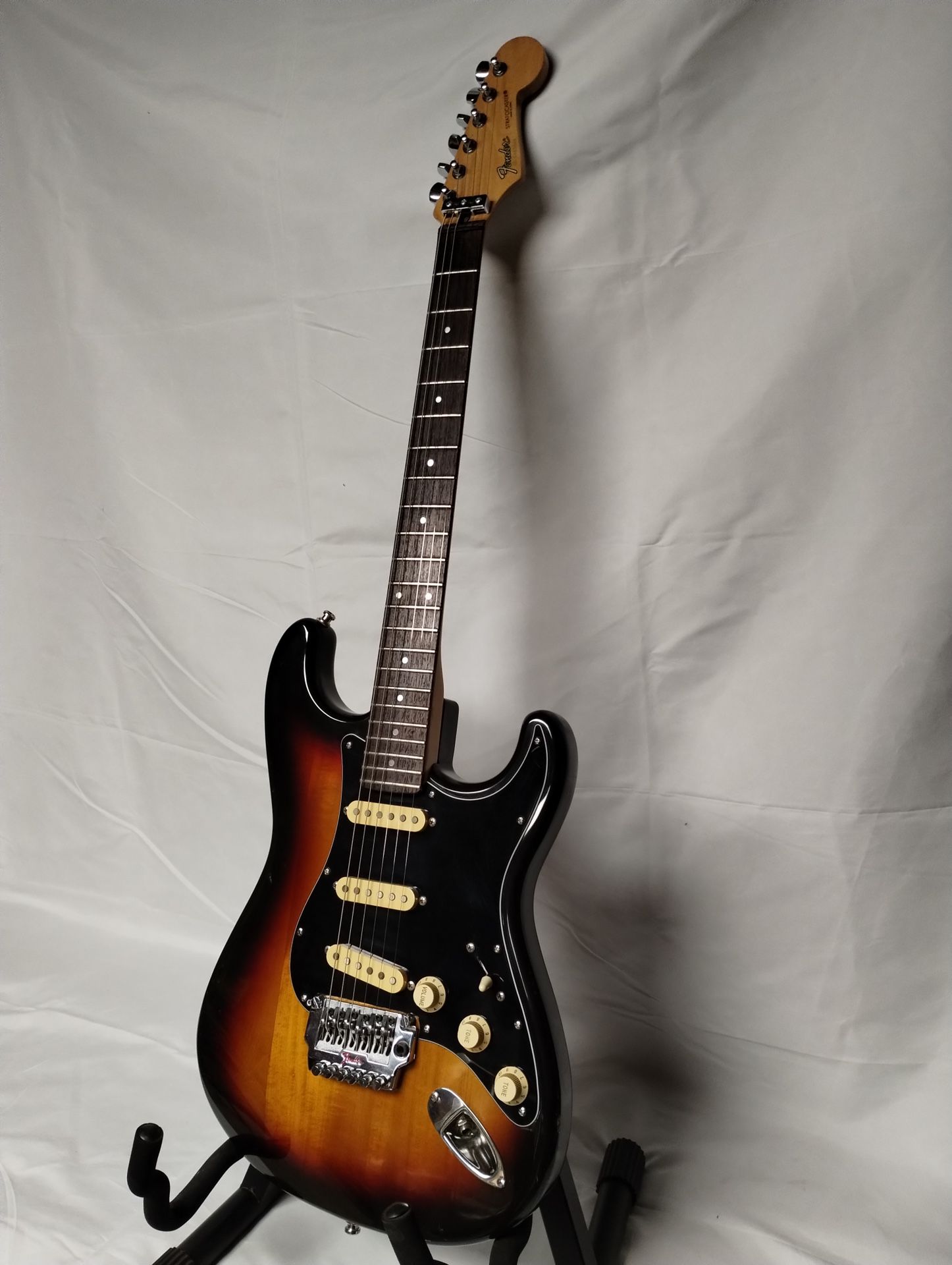 "NO TRADES" Fender Stratocaster 1984-87 Made In Japan 3s
