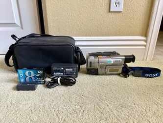 Sony CCD-TRV57 Video8 Camcorder With Nightshot/ Test/Clean