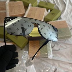Louis Vuitton glasses 
