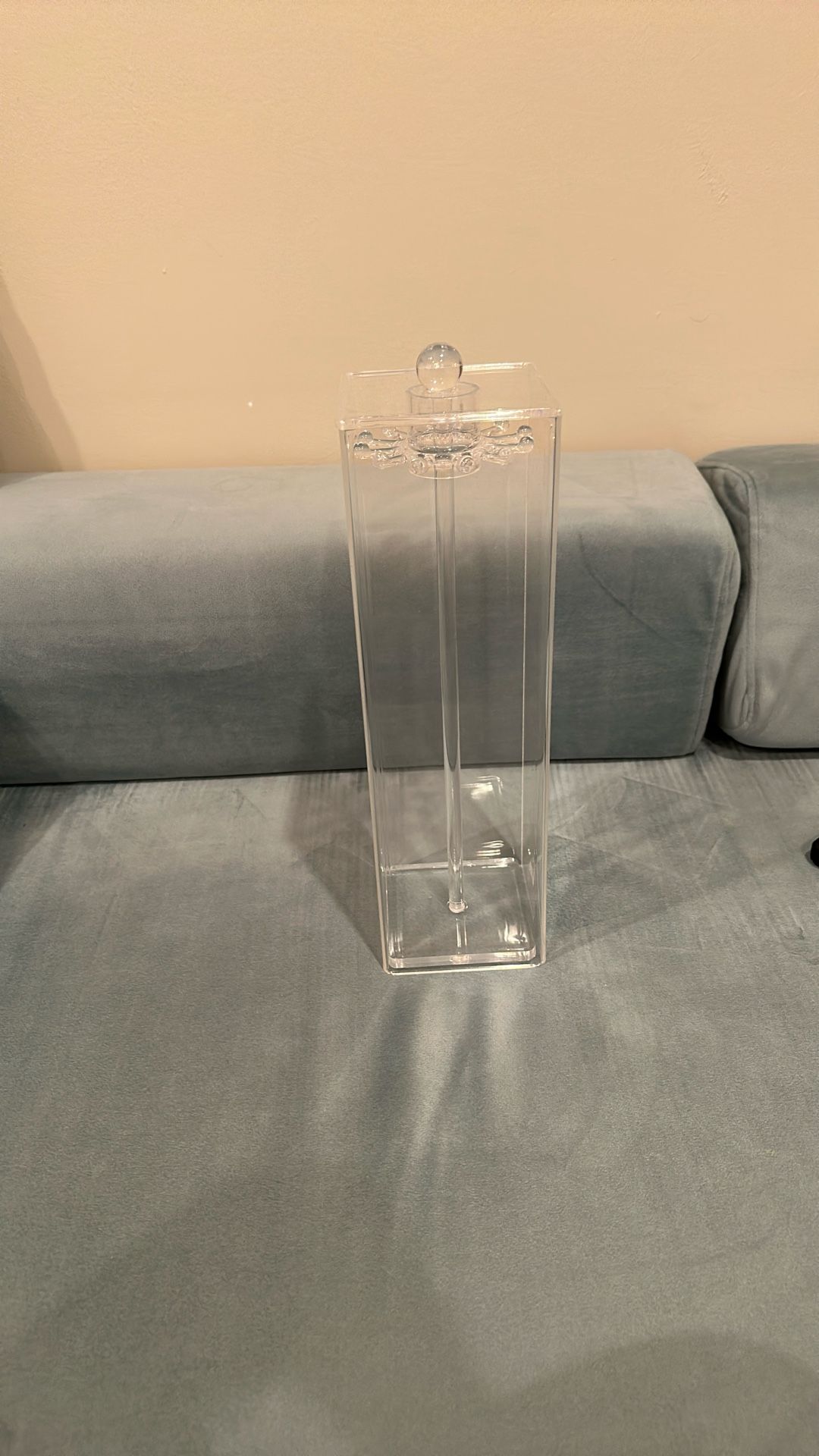 Container Store Acrylic Jewelry /Necklace And Chain Holder