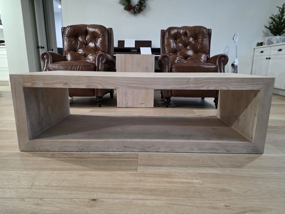 Pottery barn Folsom rectangular coffee table and end table, desert pine color