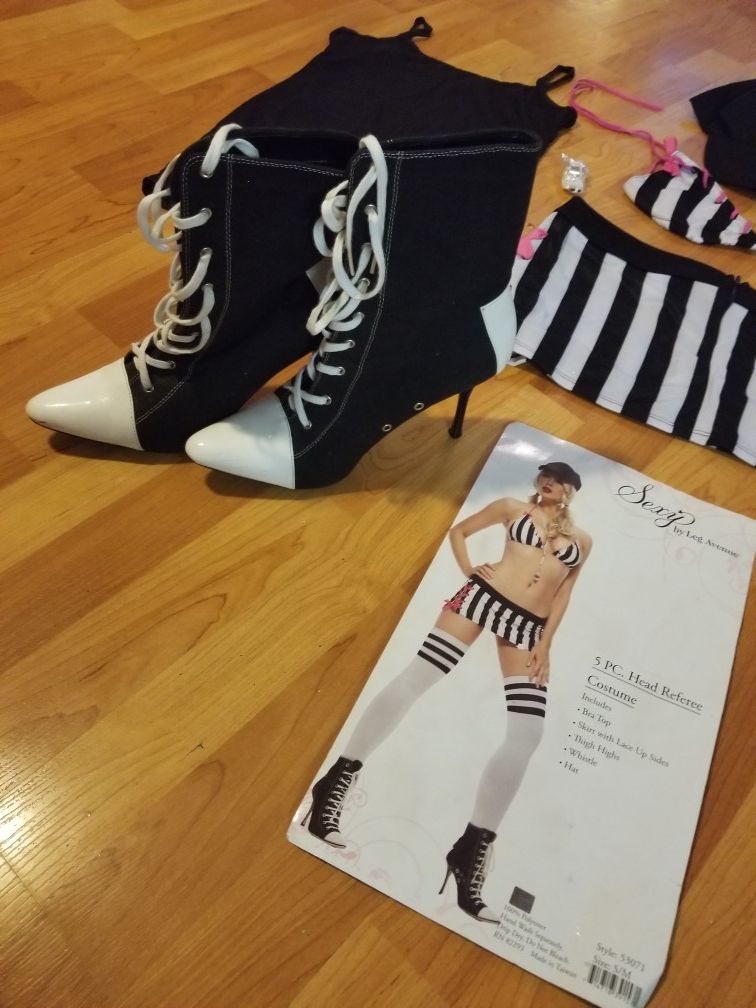 Woman referee Halloween costume w/extra stuff