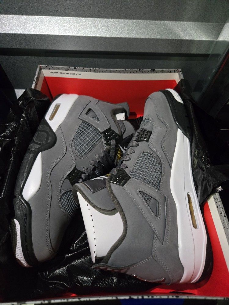 Jordan 4 Cool Grey
