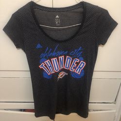 OKC Thunder Womens Size Medium Shirt 
