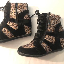 NEW Leopard/Black Wedge Gymshoes 