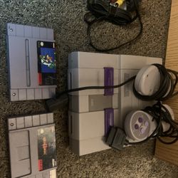 Super Nintendo Works Great With 2 Games , 2 Controllers , Make Me An Offer