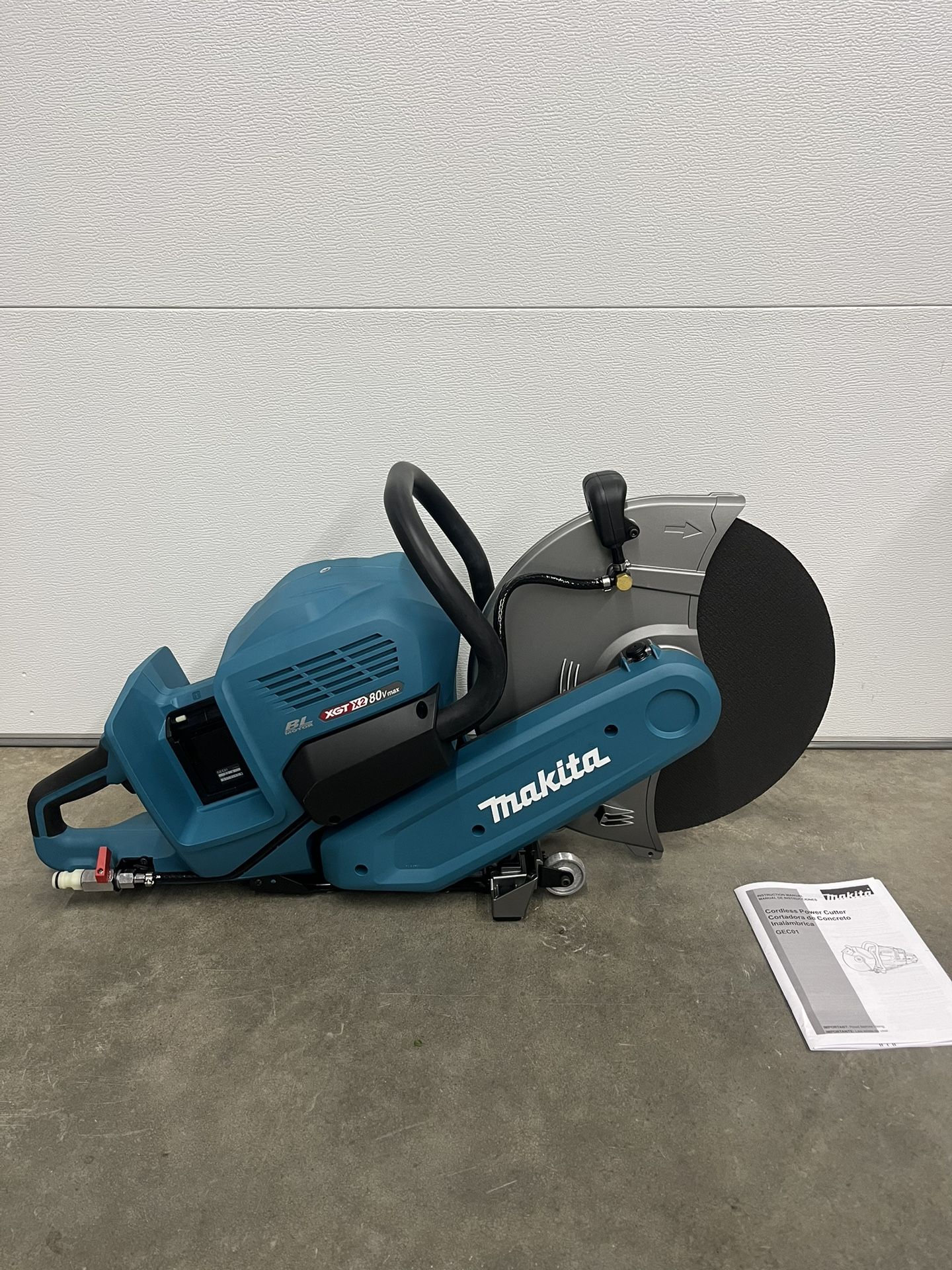 Makita 80-Volt max XGT (40V max X2) Brushless Cordless 14 in. Power Cutter, AFT (Tool Only $1589 plus tax at Home Depot New never been used