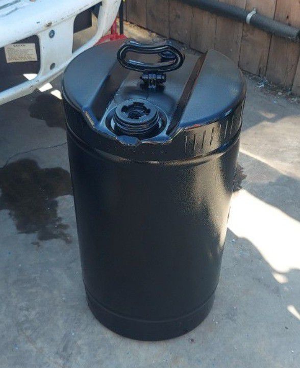 15 Gal Close Head Painted Black Plastic Barrel  Water Storage  Barrels  Gray Water Waste Motor Oils Liquids Tents Recycling  Containers Man Cave 