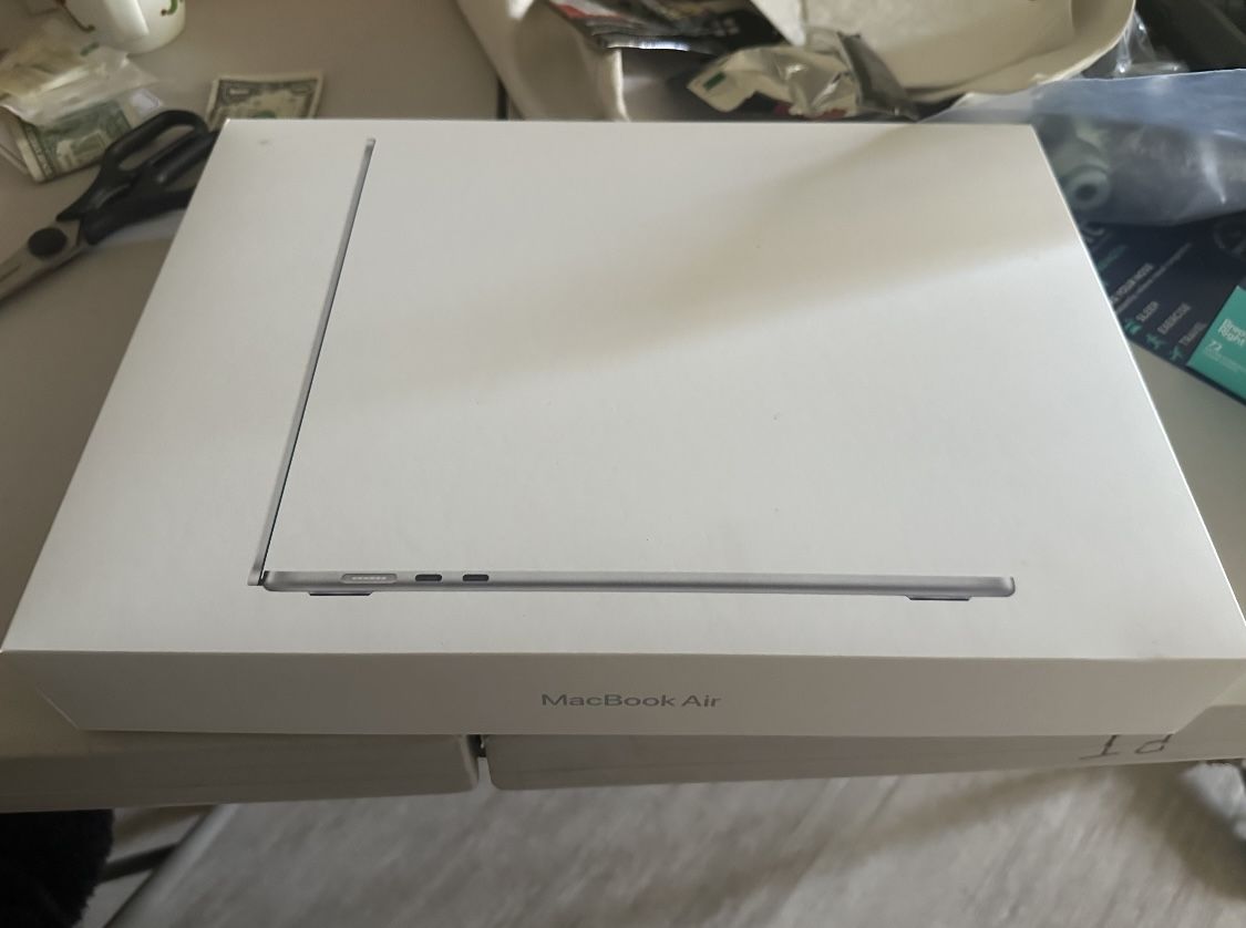 2024 Apple MacBook Air 15-inch