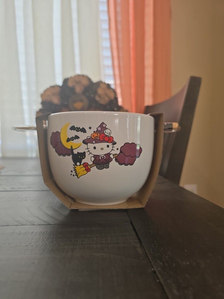 Hello Kitty Halloween Bowl